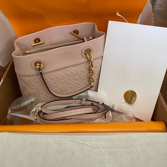 Tory Burch Handbags - Tory Burch Fleming Small Tote